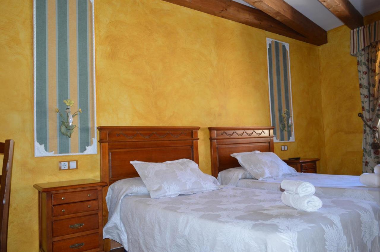 Hotel Rural El Marqués Saldaña Extérieur photo